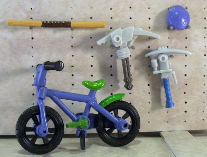 Mini Mutant Extreme Sports Donatello & Baxter Stockman's accessories