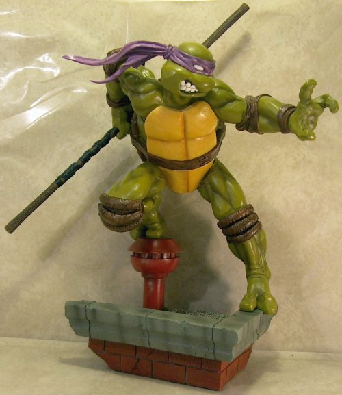 Donatello Comiquette front view