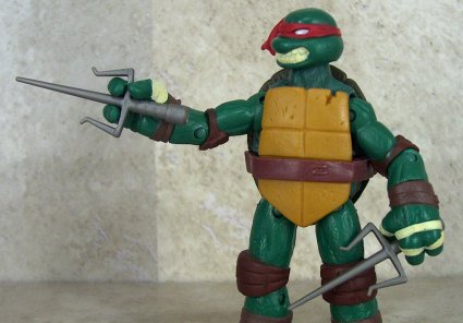 Raph holding sai