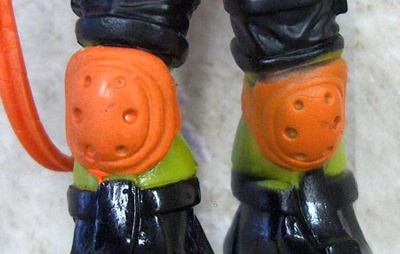 Ooze Chuckin' Mikey knees 1