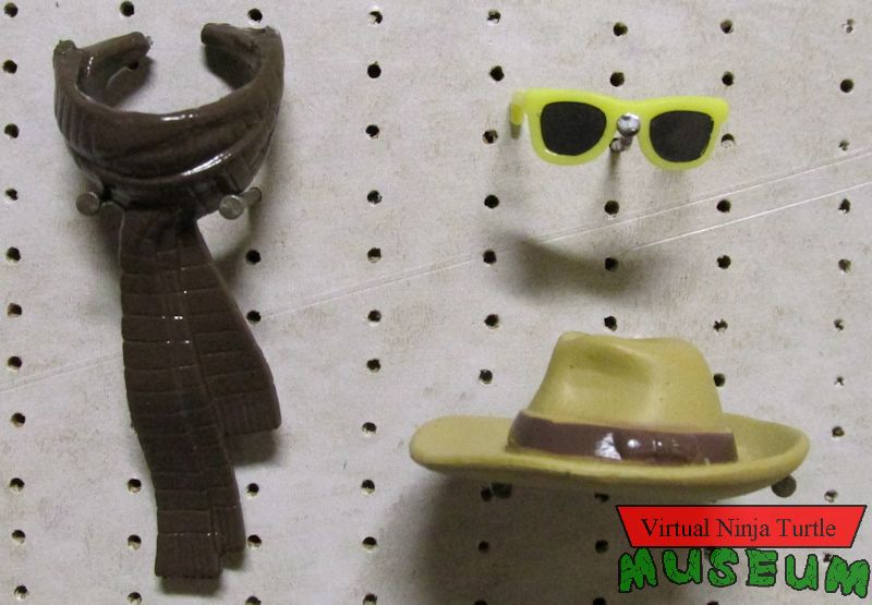 Raph in disguise's accessories