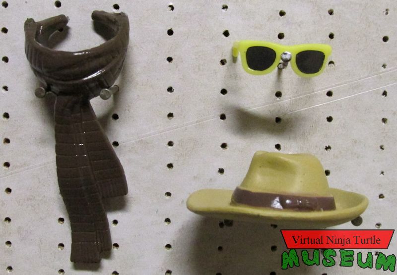 Raph in Disguise's accessories