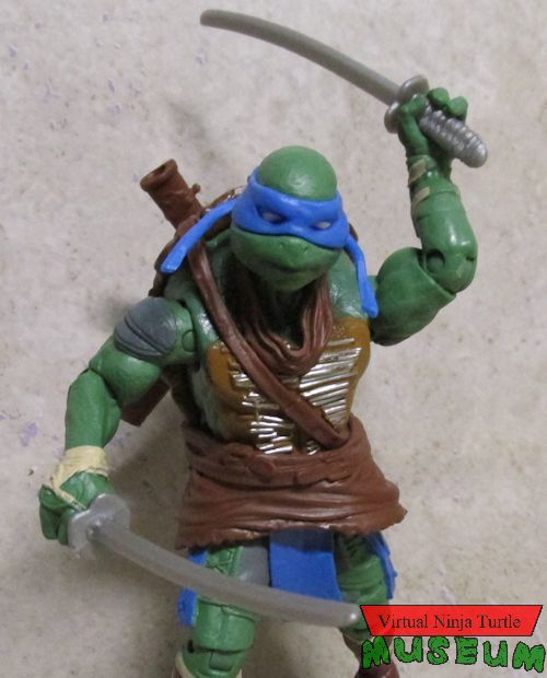 Leonardo holding swords