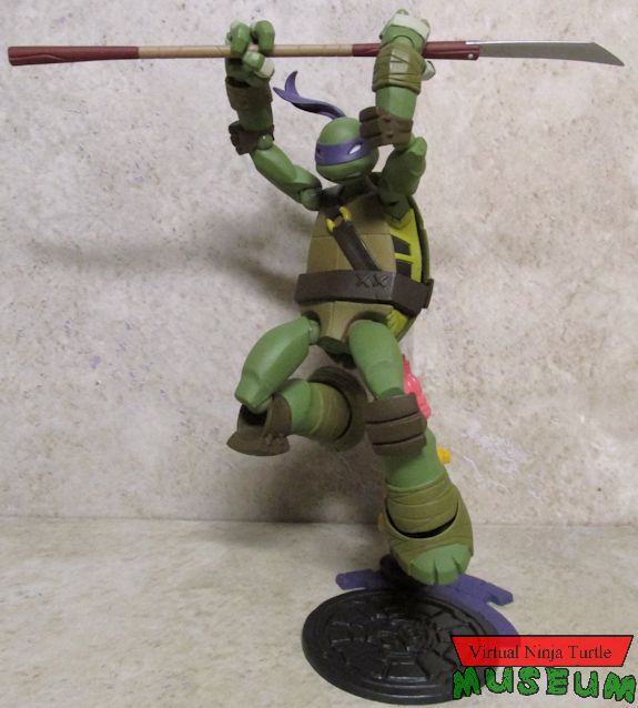 Revoltech Donatello leaping 2