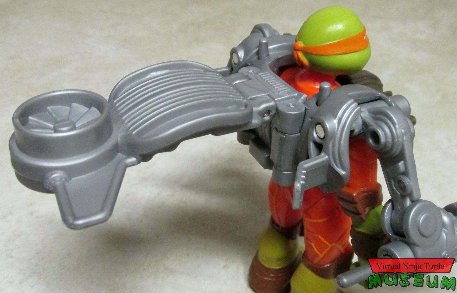 Battle Shell Michelangelo in aerial mode