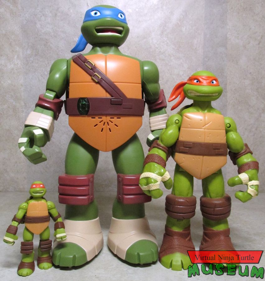 size comparison: Ninja Control Leo, Battle Shell Michelangelo and large Battle Shell Michelangelo