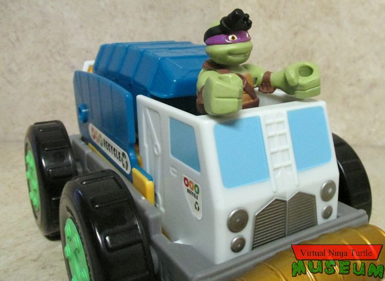 recycling truck with Donatello