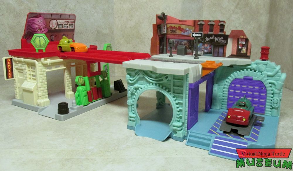 Gas Station & Lair sets connected