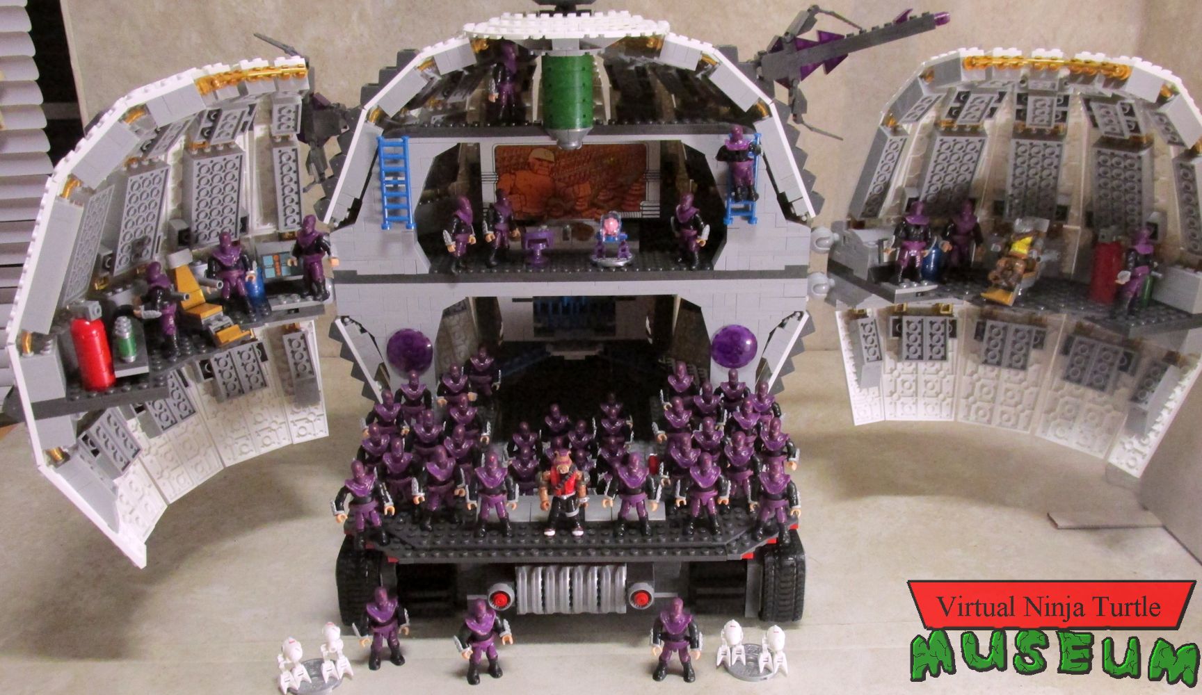 Technodrome with figures