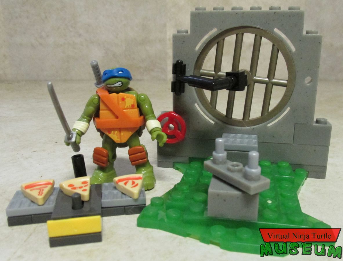 completed Pizza Fury playset