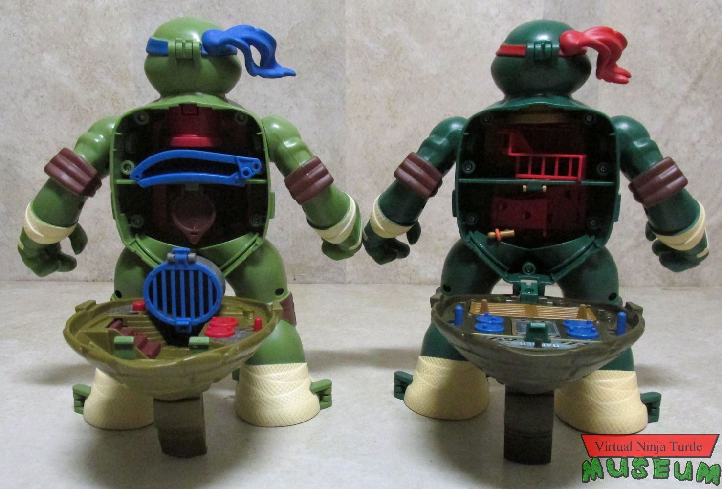 Leo and Raph sets opened rear view