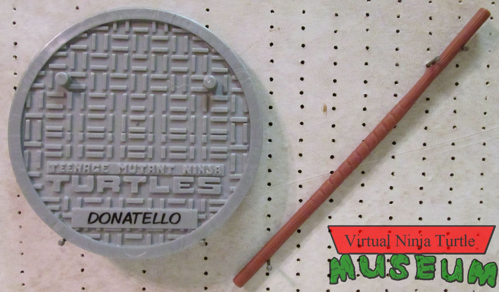 Ninja Elite Donatello's accessories