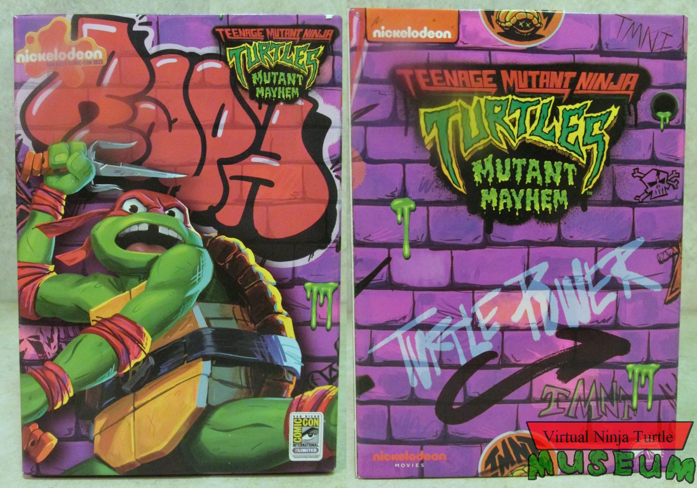 comic con box front and back