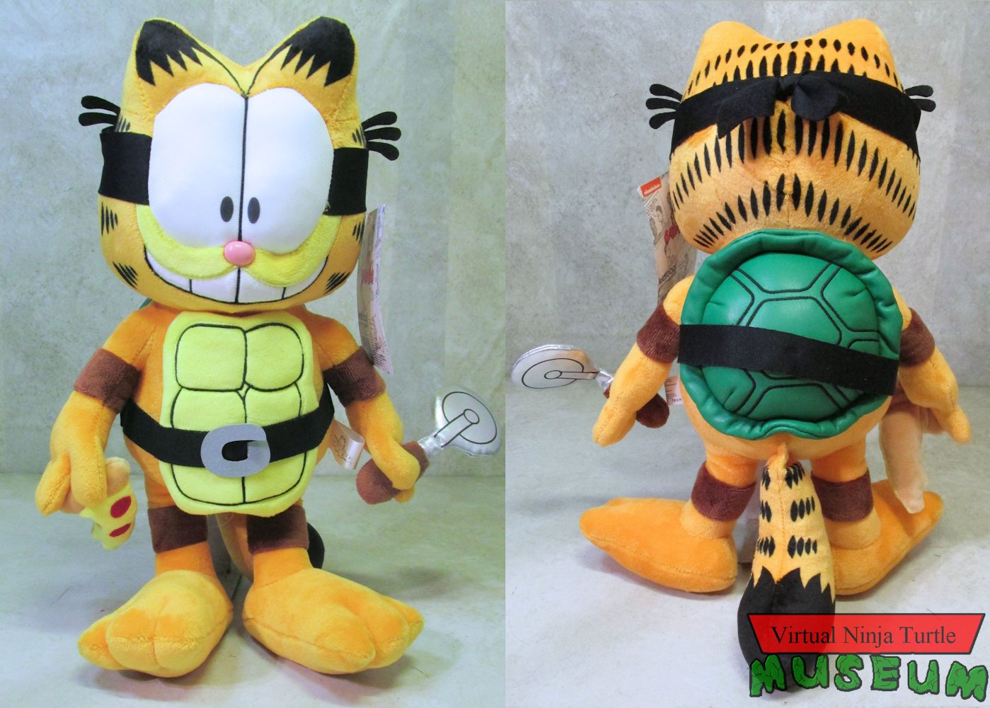 Gargield plush front and back