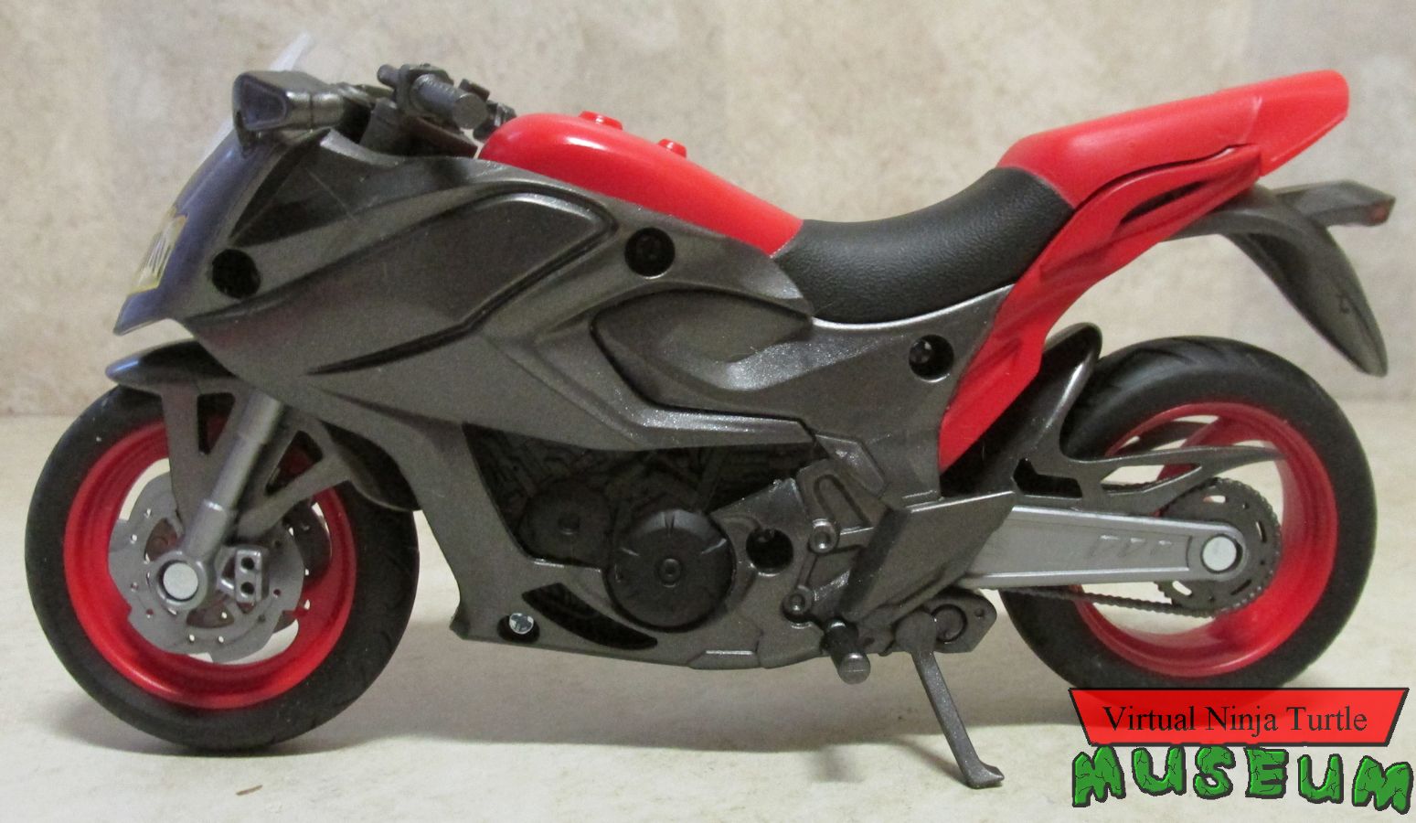 Black Widow's motorcycle right side