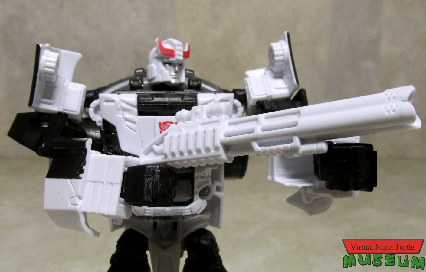 Prowl with gun