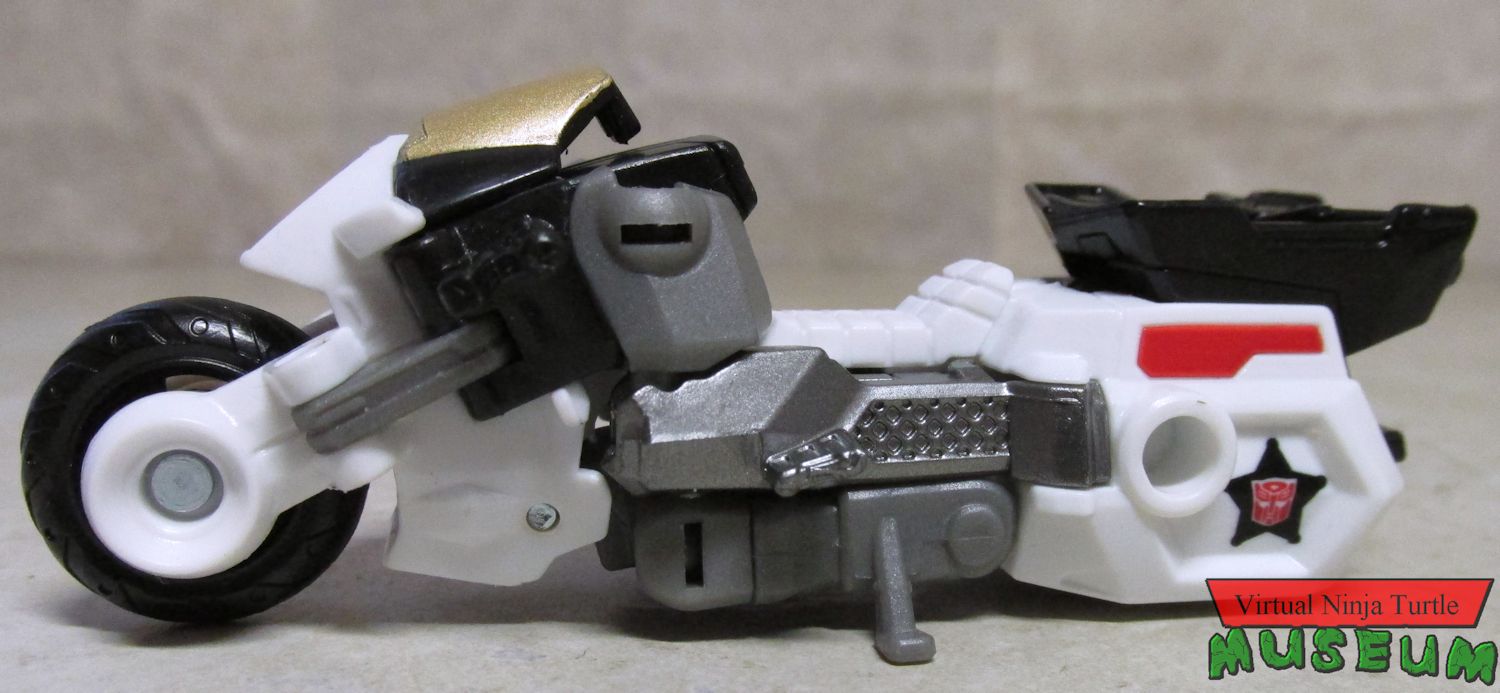 Groove vehicle mode side view