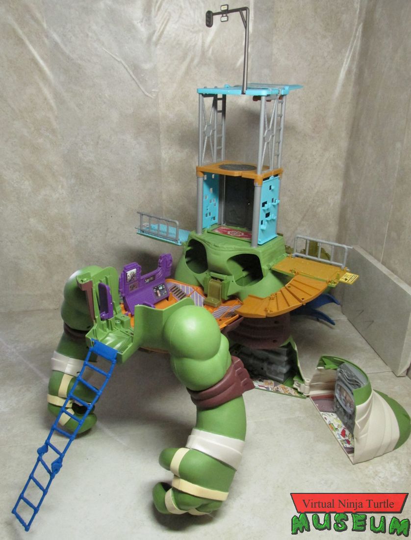 teenage mutant ninja turtles giant leonardo playset