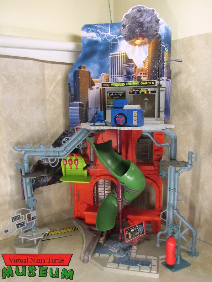 City Sewer Lair Play Set