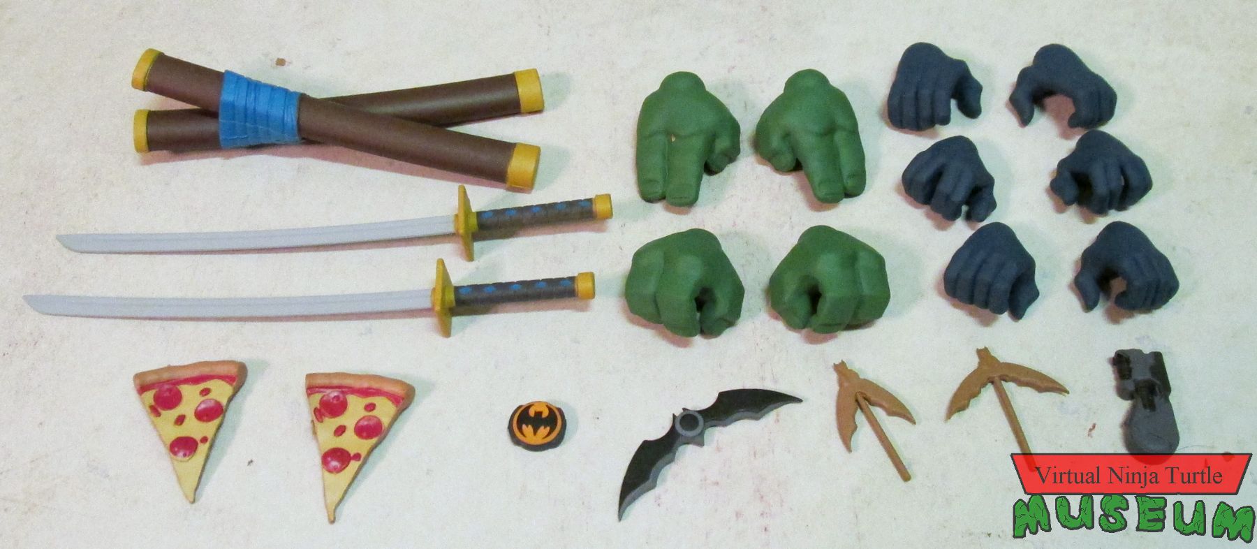 Batman & Leonardo accessories