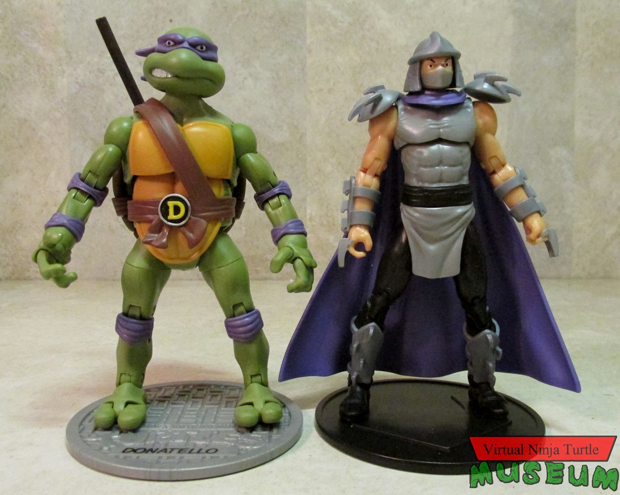 Donatello vs Shredder front and back
